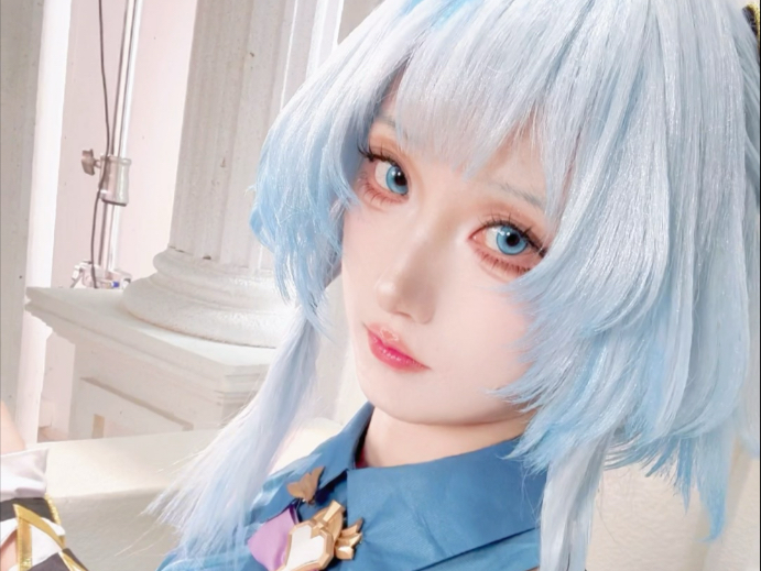 Vote for the dwarf attacker: Kerodra.