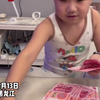 妈妈和孩子玩压岁钱游戏，新型忽悠模式你看懂了吗？“孩子，快下载反诈App