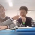 震惊！某知名上海高中的学生竟在教室里做这种事？！