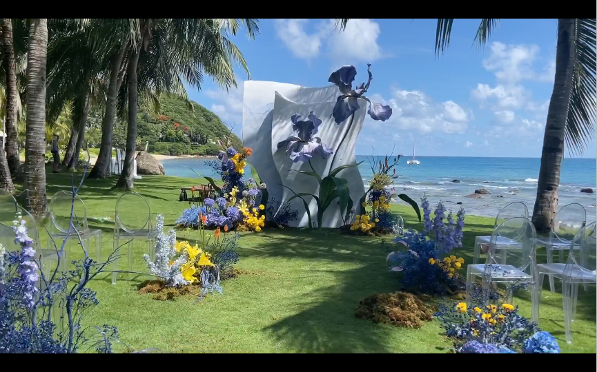 来三亚结婚吧｜用梵高《星月夜》的方式打开海边草坪婚礼