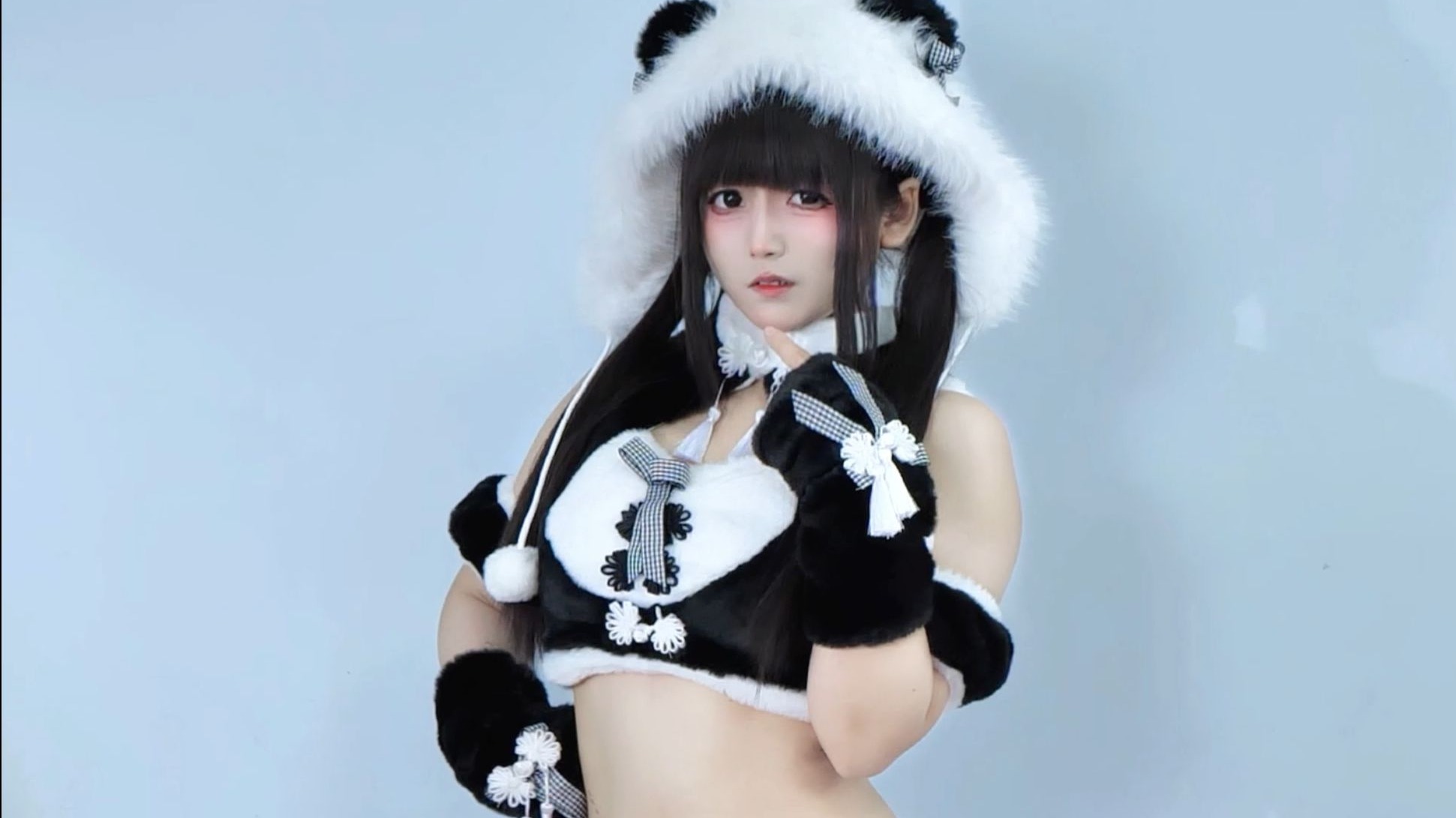 small belly (i.e. too small for food)