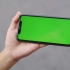 绿幕抠像高清免费视频手机剪辑素材走路玩手机