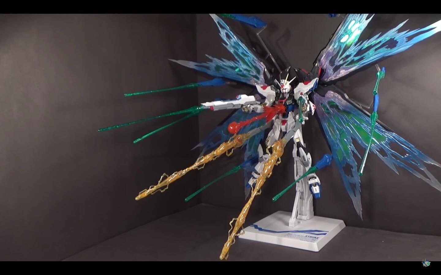 疑似桃子成品骨架强袭自由 1/100 mg strike freedom metal build