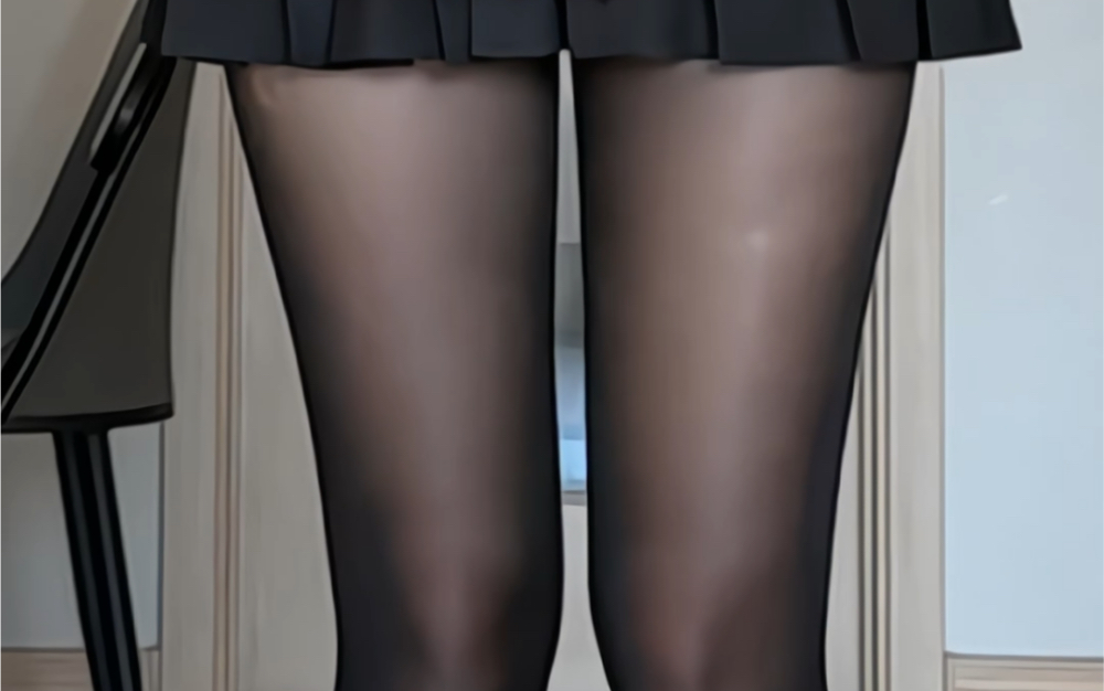 You've got nice legs, don't you want to die?