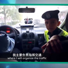 波兰12岁小男孩当交警，父亲死于车祸，男孩不愿更多孩子失去父母