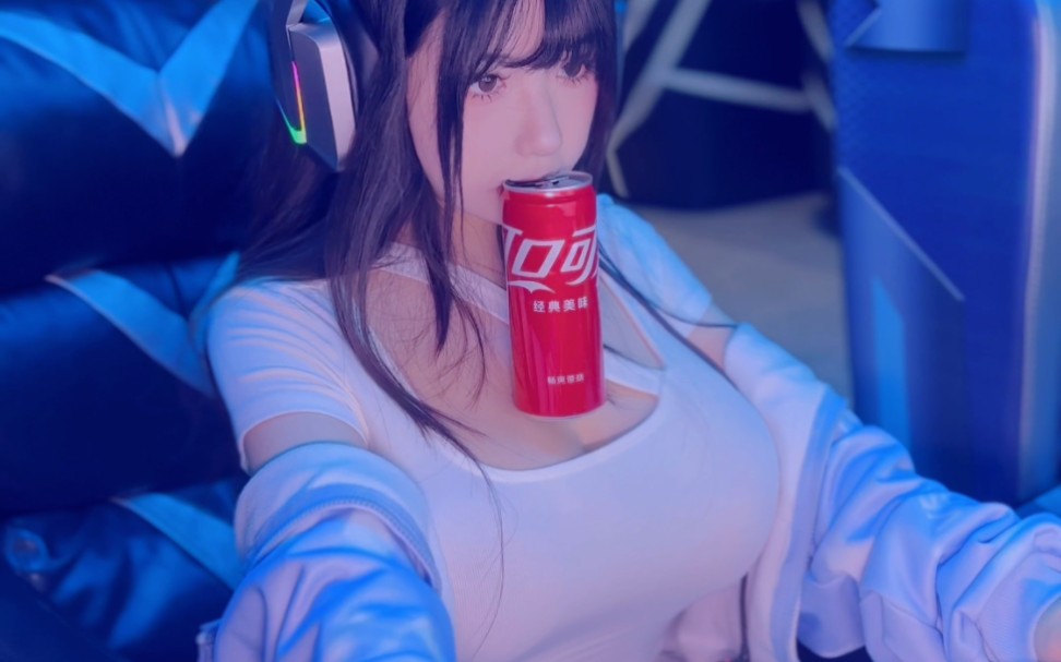 Baby, you're gonna have to hang on to this relationship. I'm on the line.