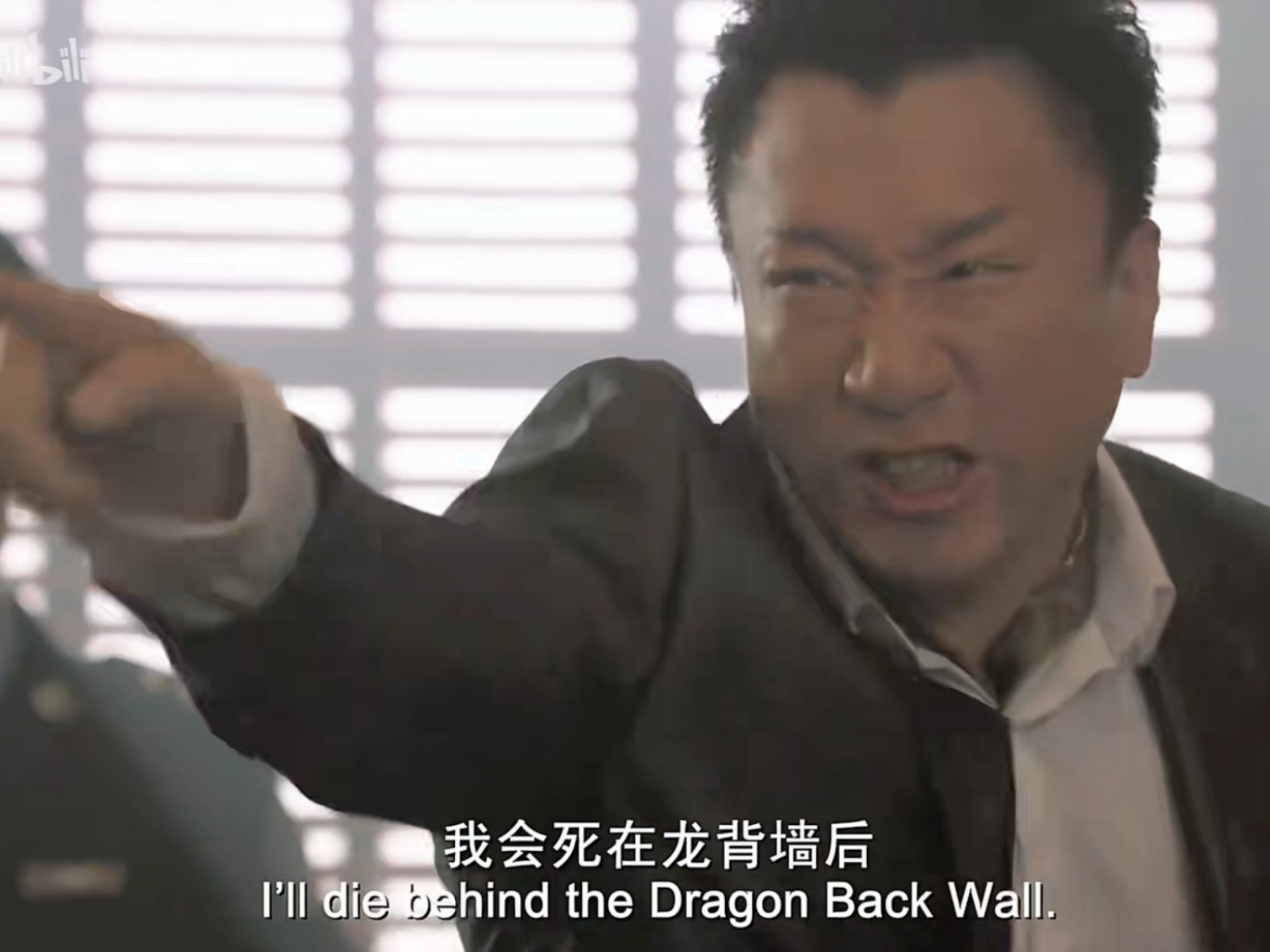 “韩国人跪求买版权的神作，近年最好的国产悬疑片，郭富城孙红雷龙背墙下的法庭对决！”《全民目击》