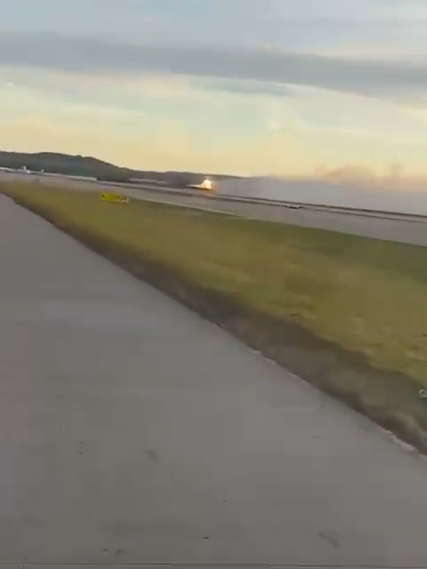 一架UPS的MD-11，注册号为N259UP在路易斯维尔机场起飞时坠毁，疑似引擎起火导致