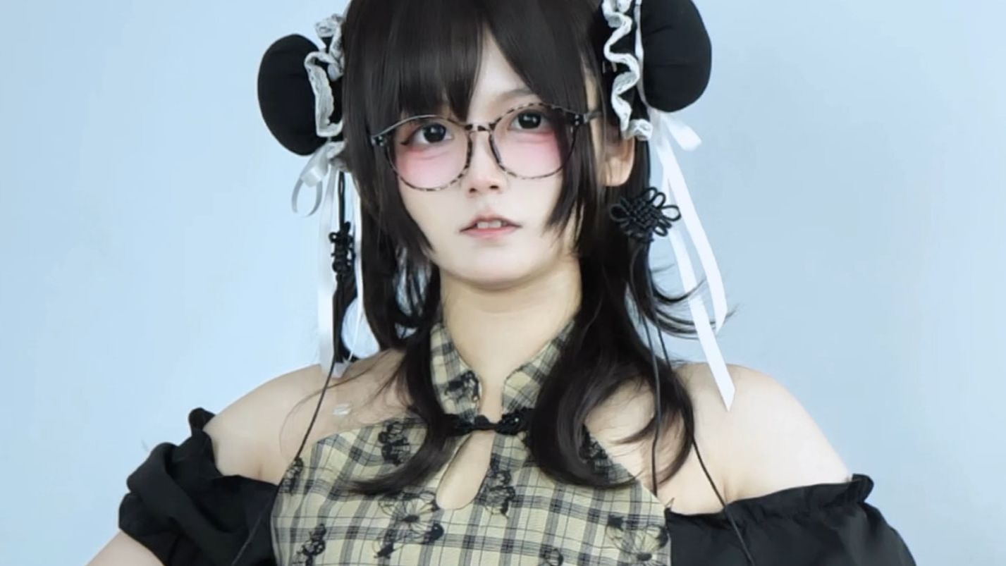 I have a bundle of pig's feet .......