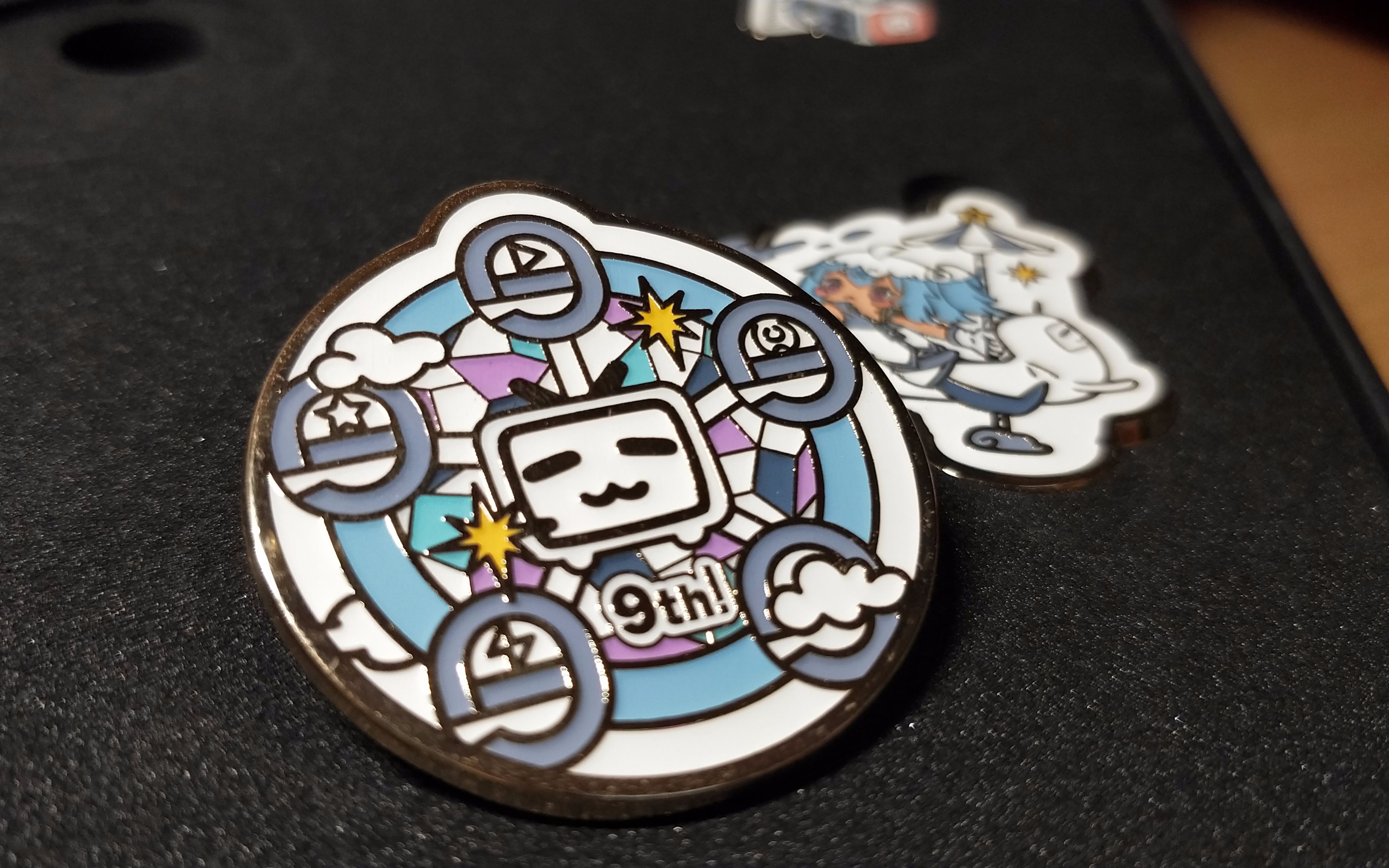 【开箱】b站九周年纪念徽章开箱