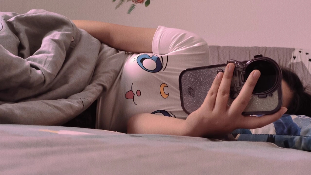 It's cold. I don't want to get up.