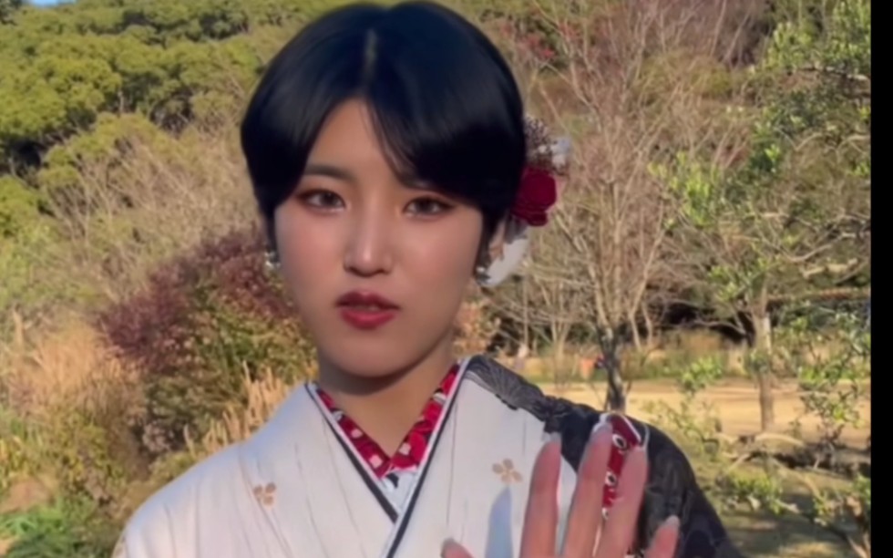 Good New Year, everyone. I'm Kojima Hana. Please give me some advice.