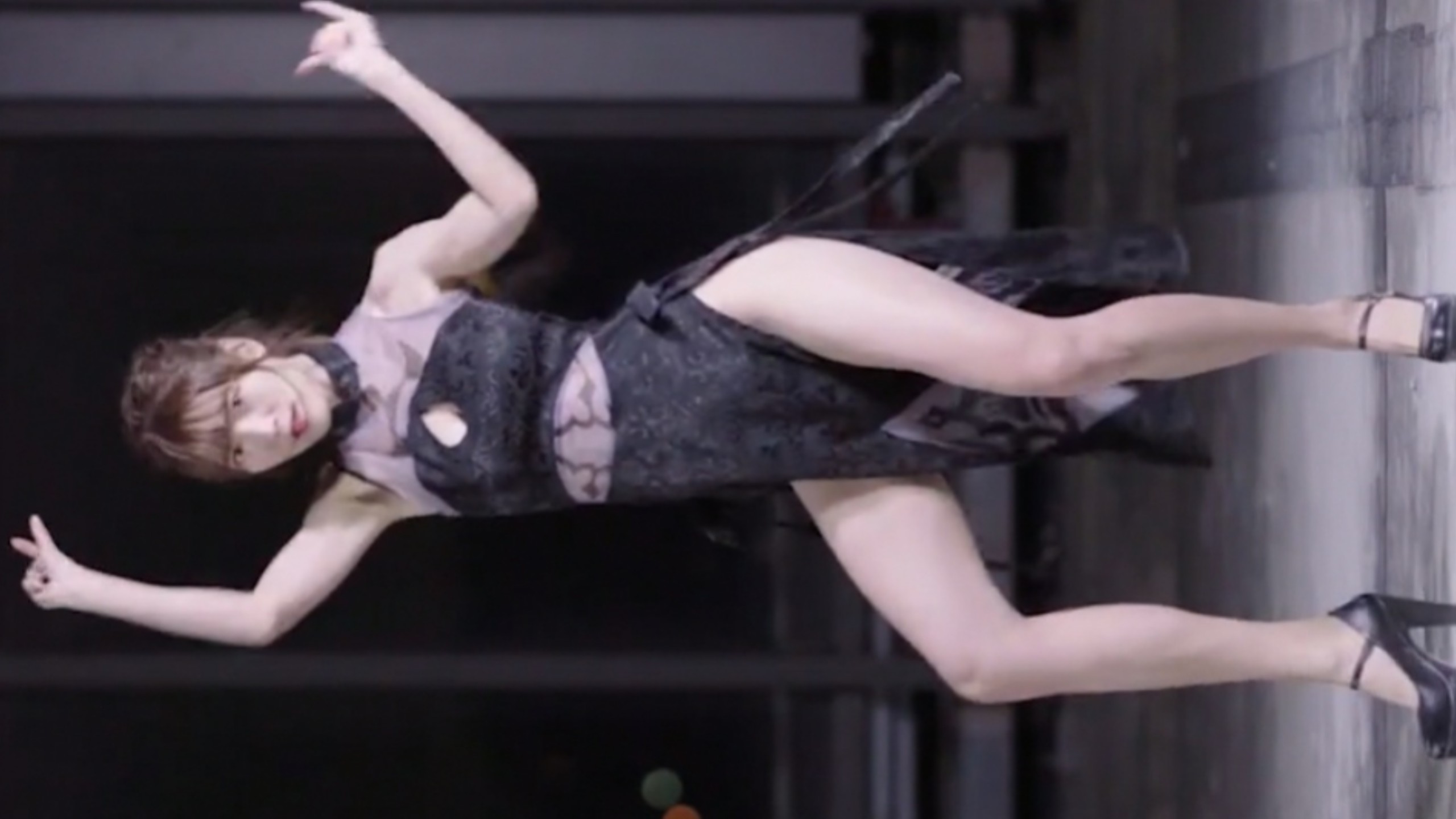 桃花旗袍（换源） 全面屏拉近