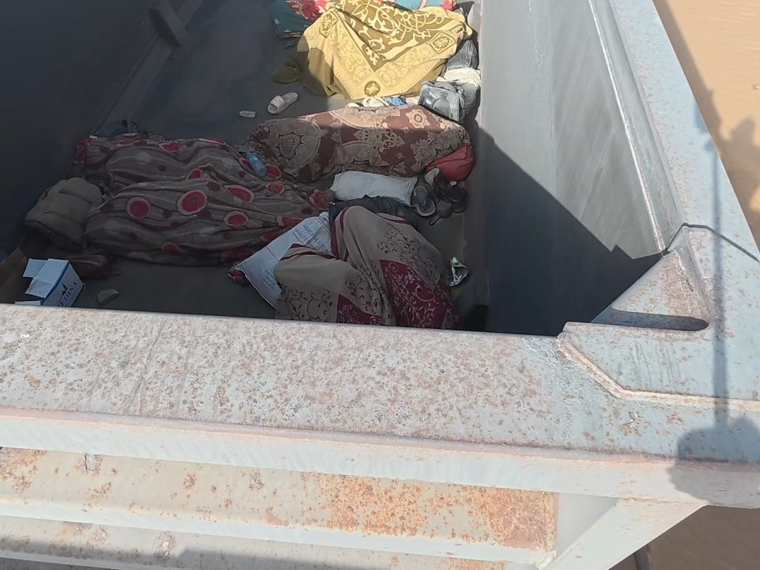 扒40小时矿车穿越撒哈拉沙漠