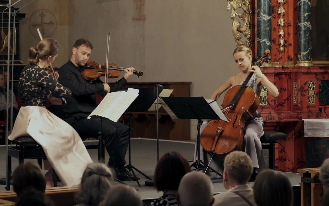 莫扎特“Divertimento”KV.563——“顶级音乐家带来室内听觉盛宴”Sol Gabetta&Amihai Grosz&Veronika Eberle