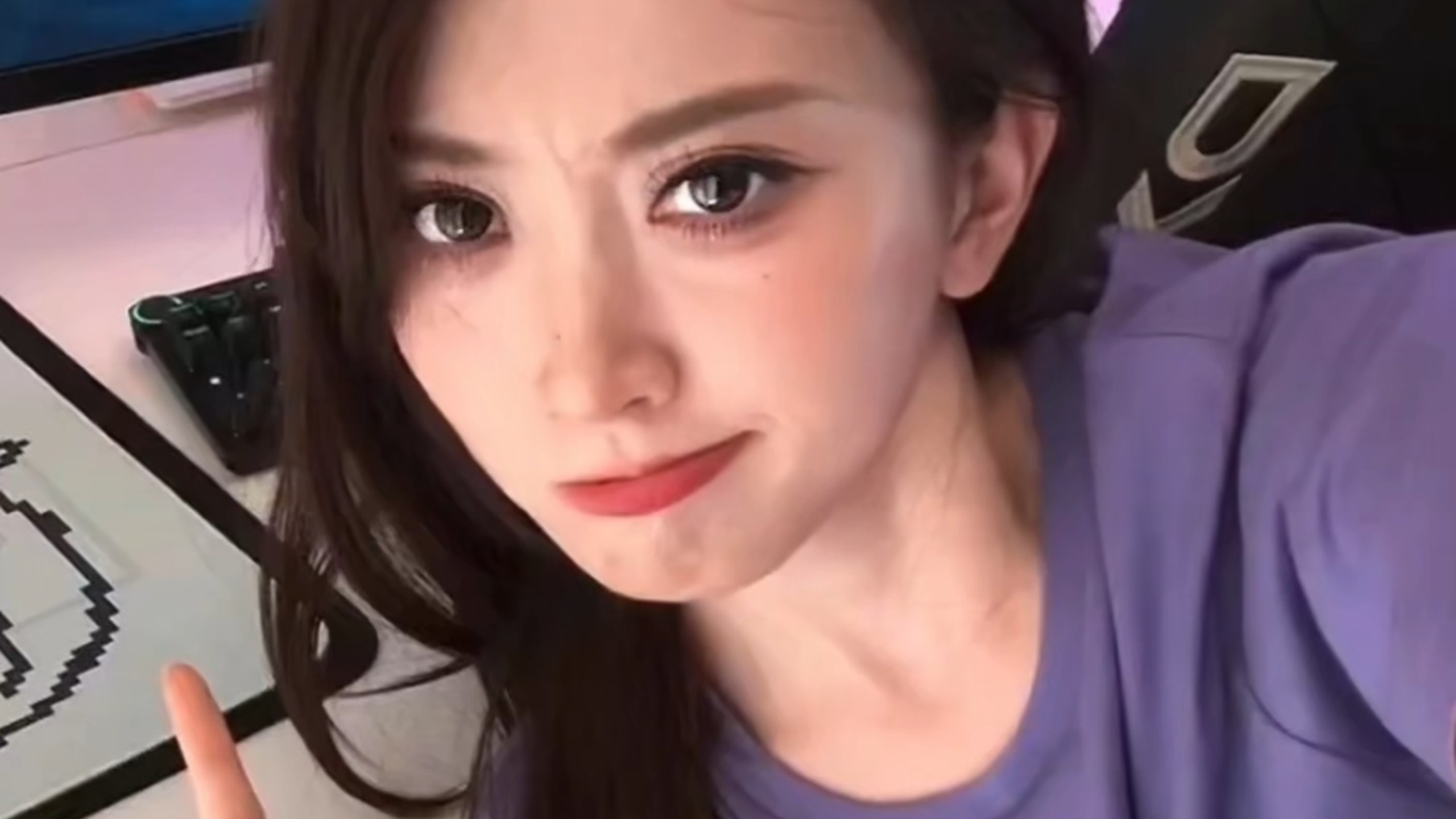 瓦区电竞女神唯嘉颜值挑战