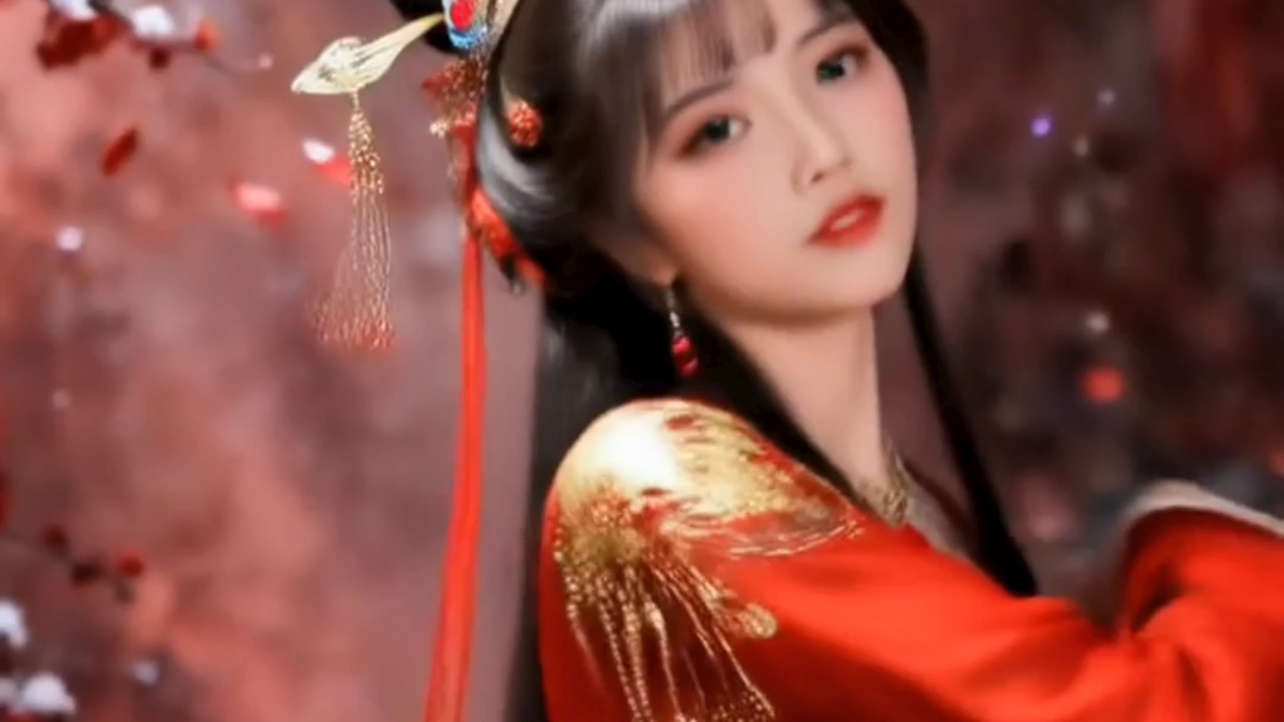 古装美人接着舞