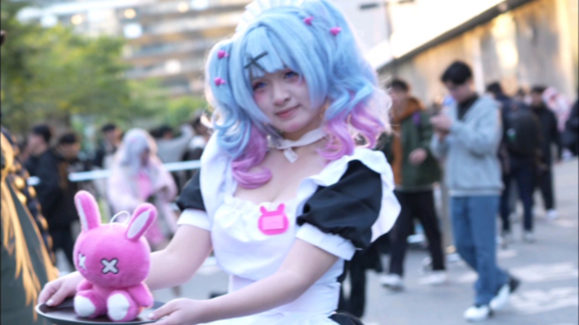 [Rabbit Hole Maid Costume] - Pink Rabbit in the Crowd