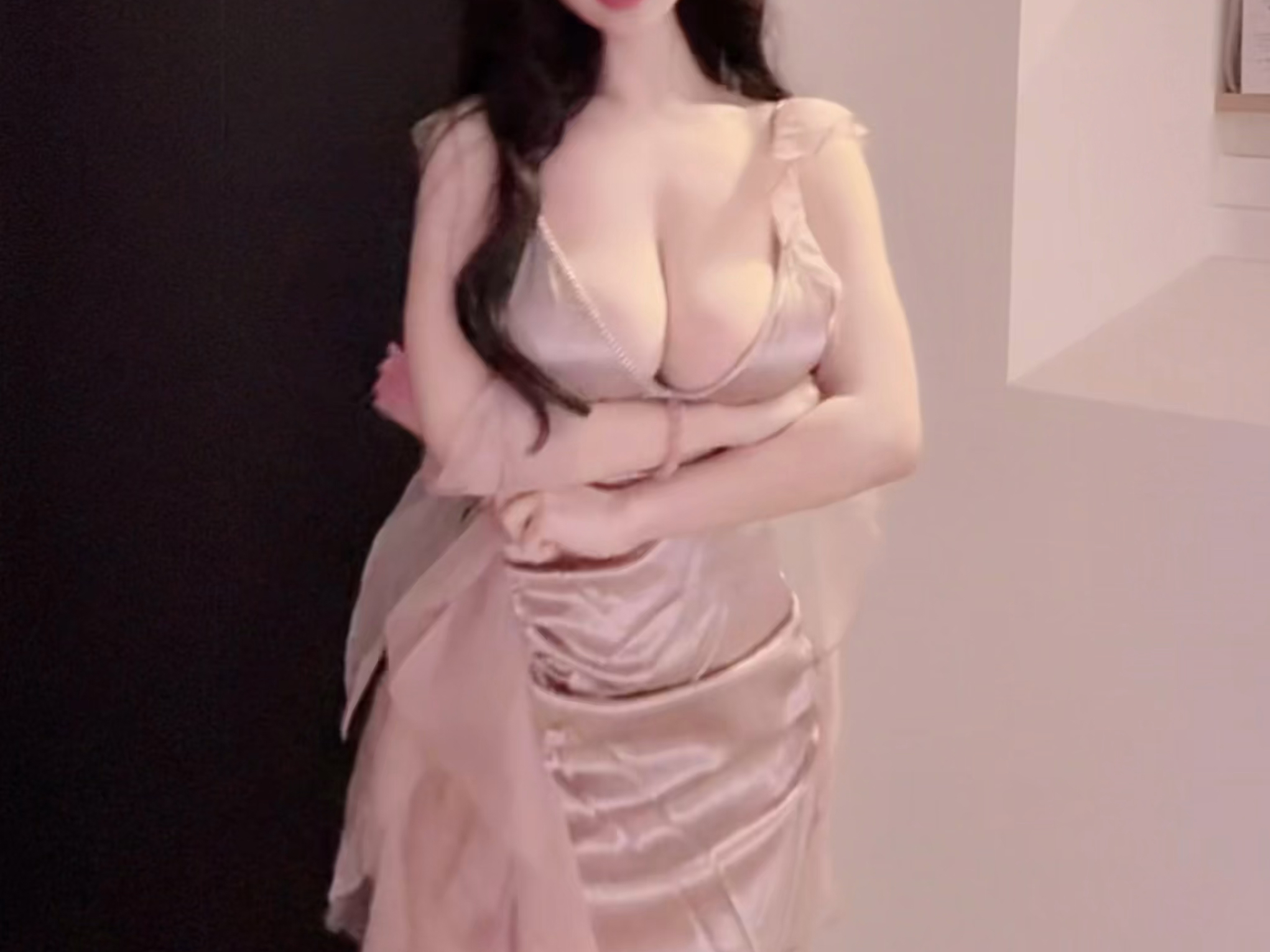 你身上有她的香水味～