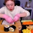 【韩国吃播】挑食的新姐边做边吃：紫菜包饭；蜂窝糖