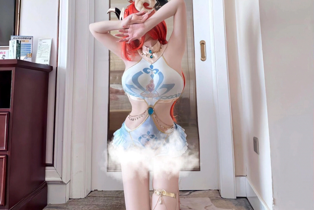 Let me present the dance of the flower goddess.