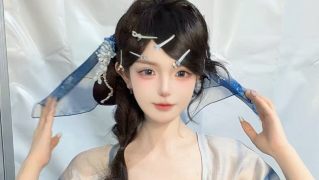 祝大家新年快乐！好久不见(›´ω`‹ )又来赣州啦～今天的妆造大家喜欢么？～#封茗囧菌