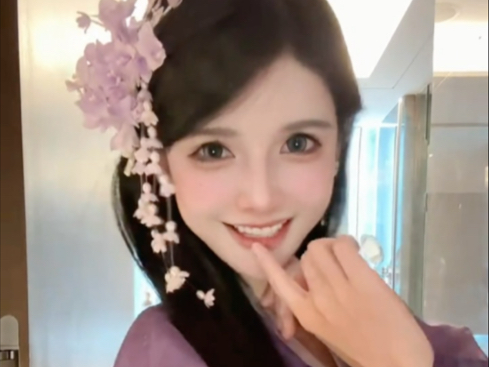 来看狗头给你扭两下-狗头萝莉--狗头萝莉--哔哩哔哩视频