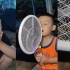 3岁男童发“O”音竟成蚊子召唤术，引470万人围观，网友揭秘原因