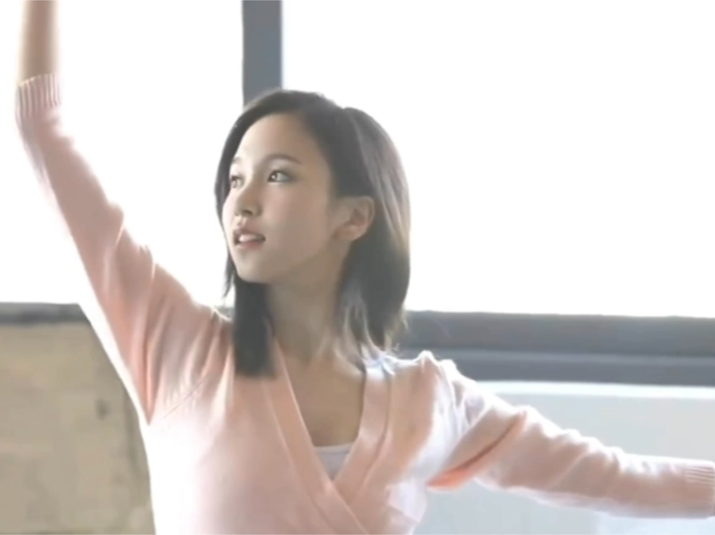名井南Mina | “翻到了之前她在芭蕾附中学习的视频”