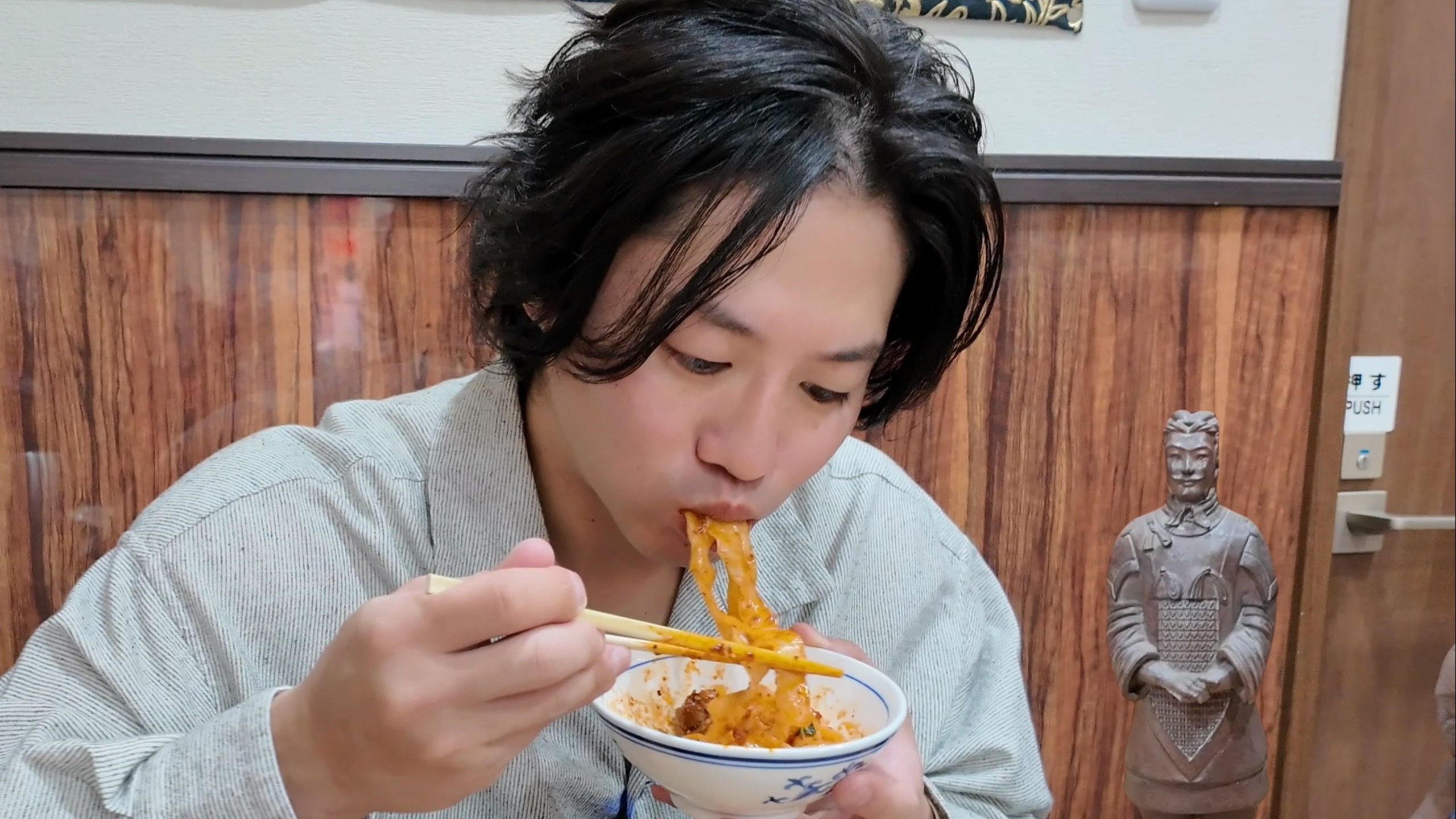 正式转型美食博主！探店第一站是？