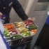 在上海开往西安的Z92次火车上，售货员售卖各种食品，你买过没？