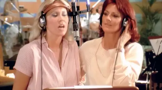 欧美金曲《Gimme! Gimme! Gimme!》中英字幕-珍藏版