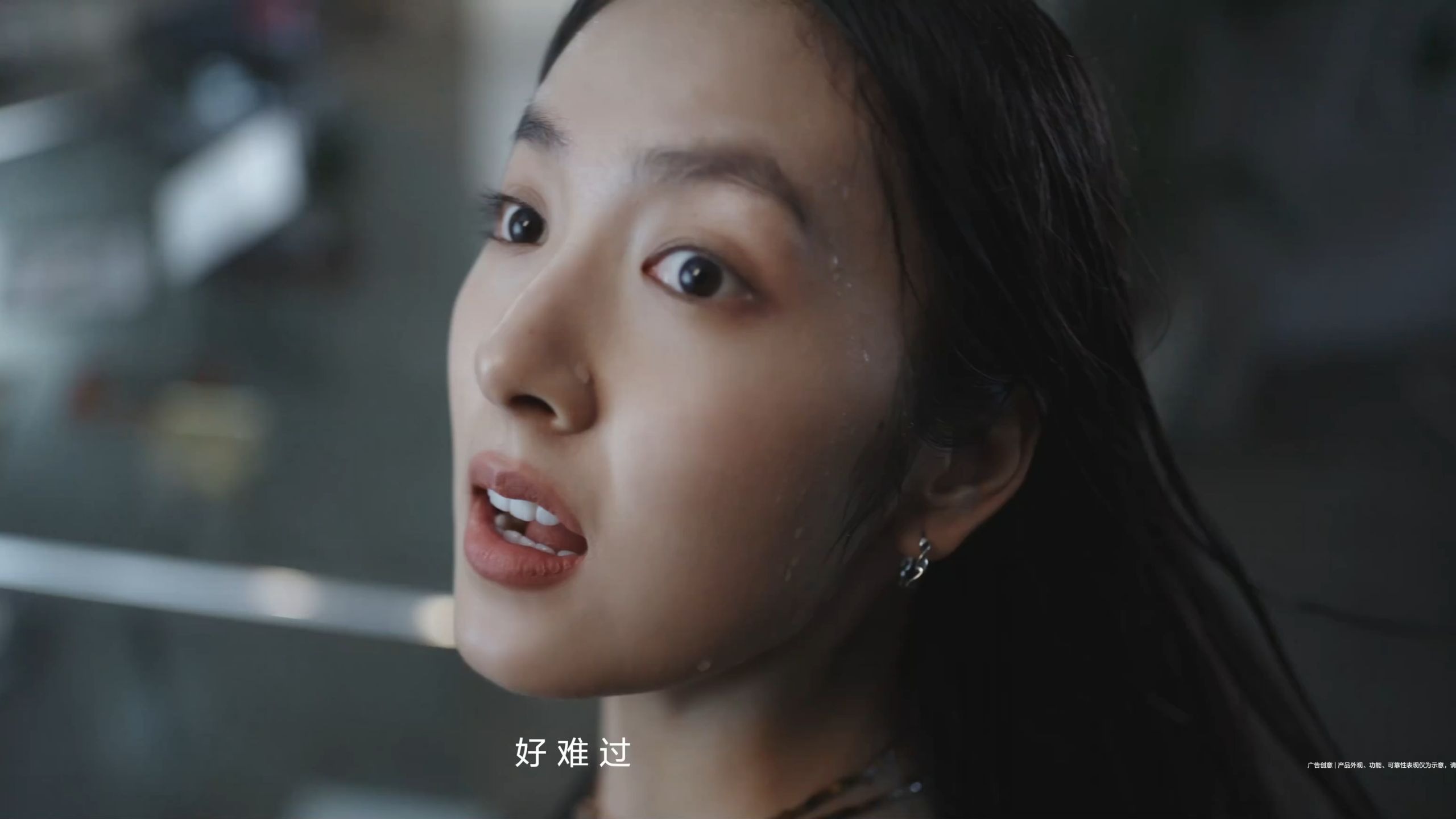 华为Mate80最新宣传片，防水又抗摔，从从容容游刃有余，太耐造了！