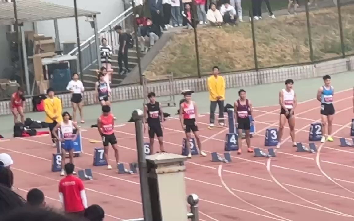 武汉体育学院校运会100米冠军飙出10.61秒燃爆全场