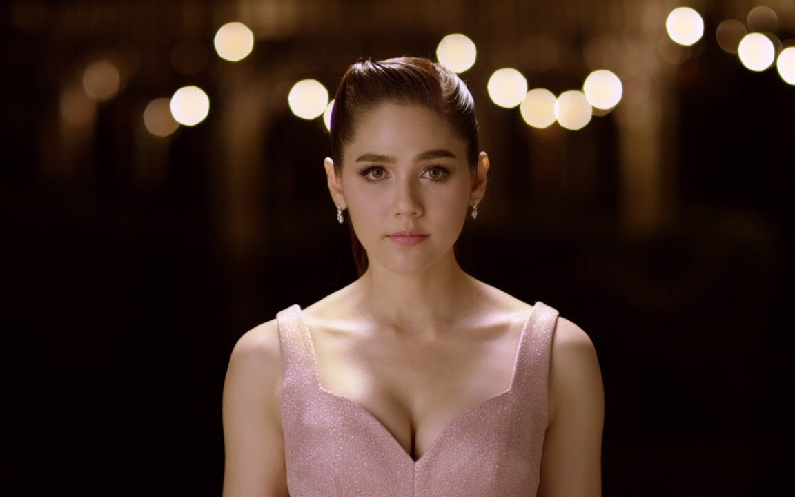 泰国内衣广告：大胸妹子想变小，小胸妹子想变大