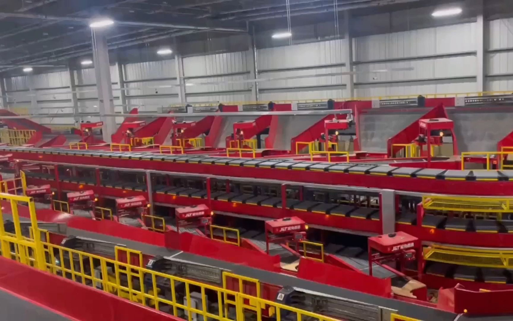 电商全自动多层大型包裹窄带式环形交叉带分拣机高速分拣系统设备