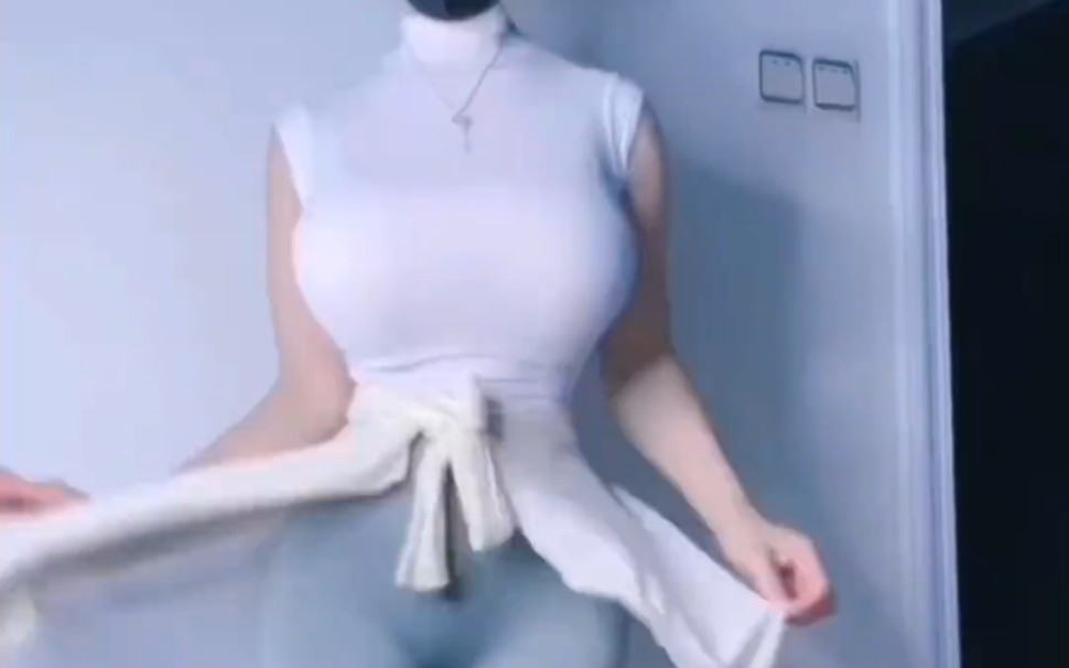 I'm so hungry. I'm so hungry.