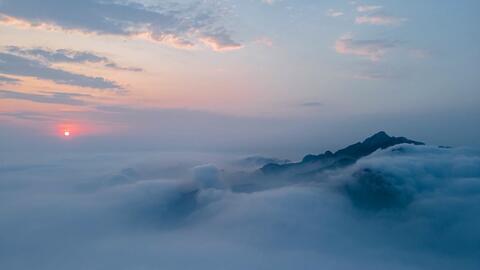 什么样的天空飘着什么样的云朵 77a771311fd0fa6eb3a19a06cc6d406ff9c383a1.jpg@480w_270h_1c