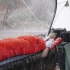 【雨中露营】韩国女生搭上大帐篷，把车开进淋湿的春天雨中露营/休息室小屋/独酒露营/雨声ASMR/