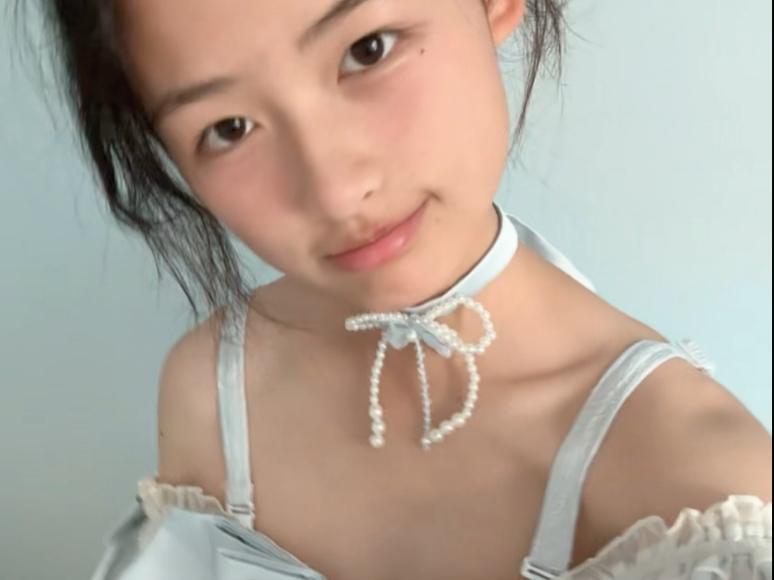 蓝色裙子好喜欢