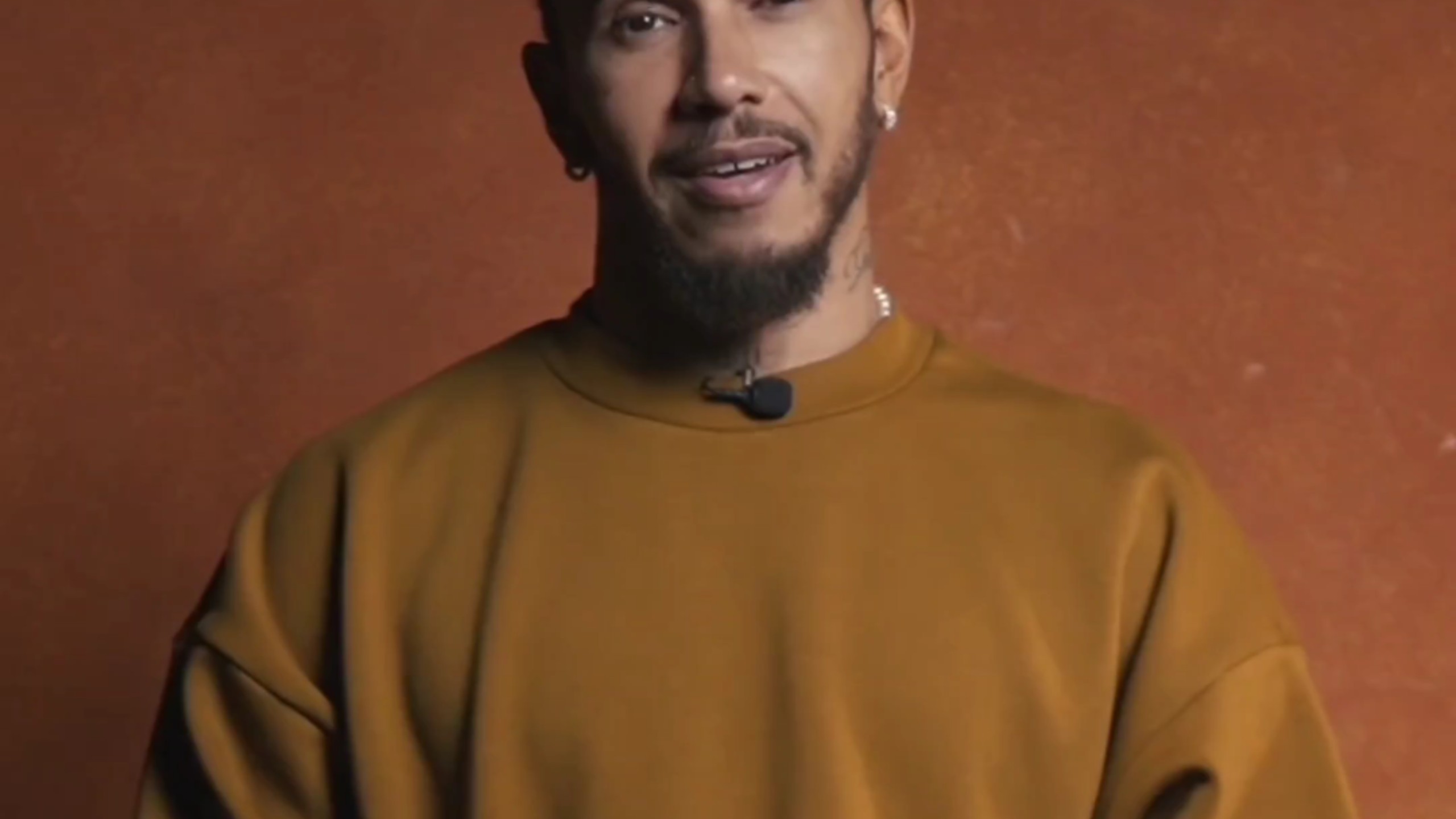 你好，我是Lewis！ 今天正式入驻B站，感谢大家一直以来的关注和喜欢，期待在中国和大家见面！
