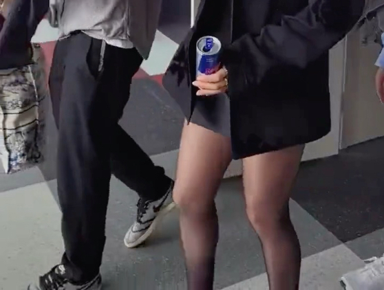 谷爱凌黑丝大长腿上海f1现场