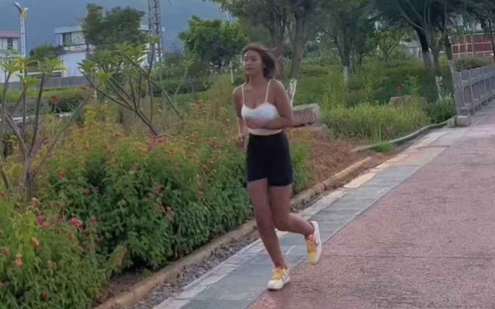 Anyone who wakes up early to run with me?