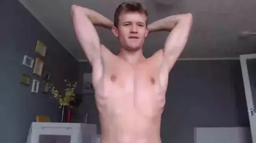 英国大公鸡帅哥在家 work out