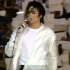 被上天吻过喉咙的人――迈克尔杰克逊演唱《heal the world》