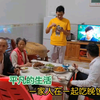 小勇这次没有找到女朋友带回家，父母一点都不高兴，小勇压力太大