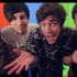 Foursome Twister - Dan, Phil, PJ和Chris玩twister