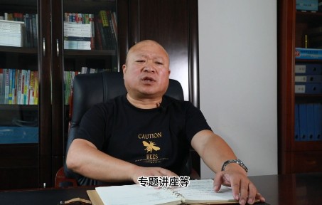 洛阳5名学生将手机扔进水桶损毁,应该道歉的是学校吗?哔哩哔哩bilibili