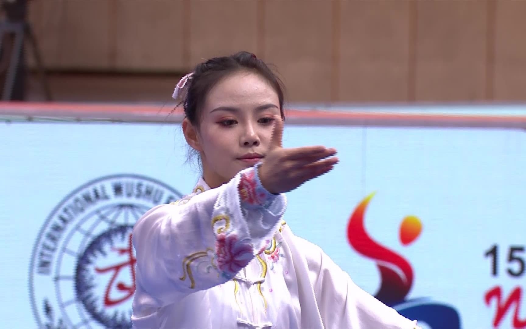 15届上海武术世锦赛女子太极拳冠军-梁壁荧