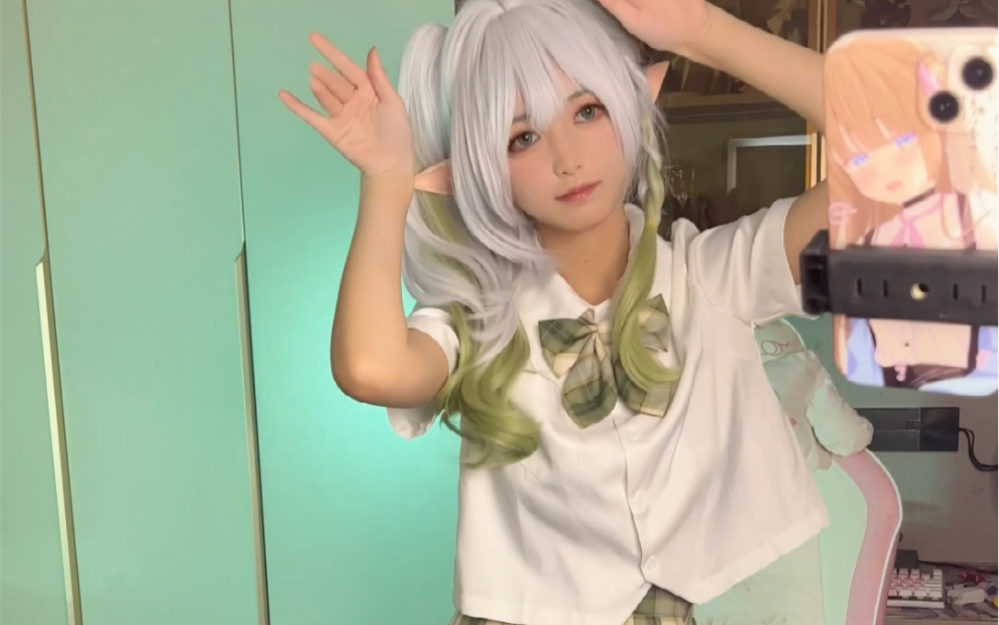 The legs are really too long (◐‿◑)